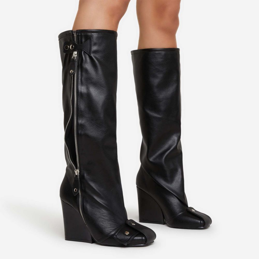 Buckles leather knee-high boots