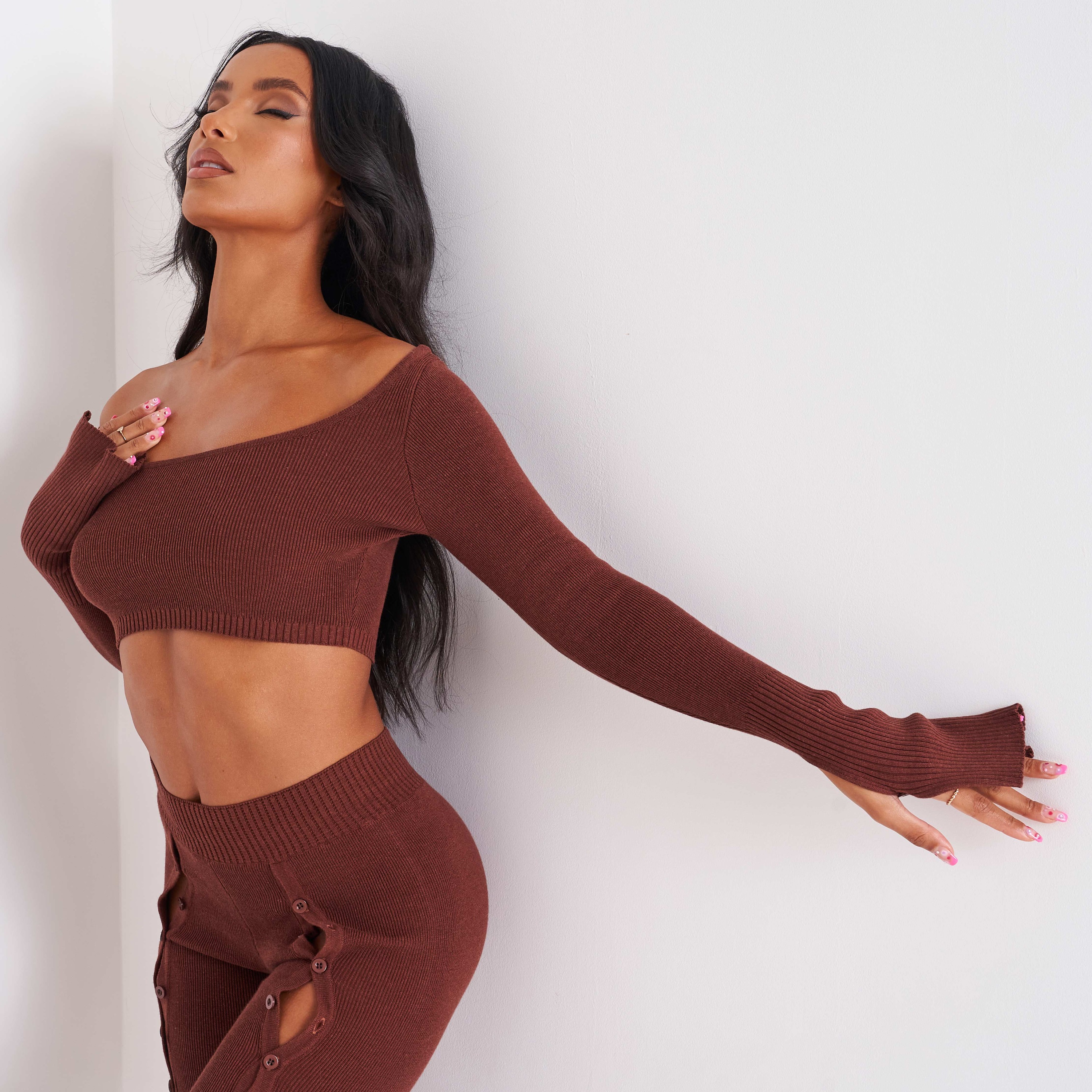 Hunt Scoop Neck Cut Out Thumb Detail Long Sleeve Crop Top In Brown Ribbed Knit UK 12, Brown